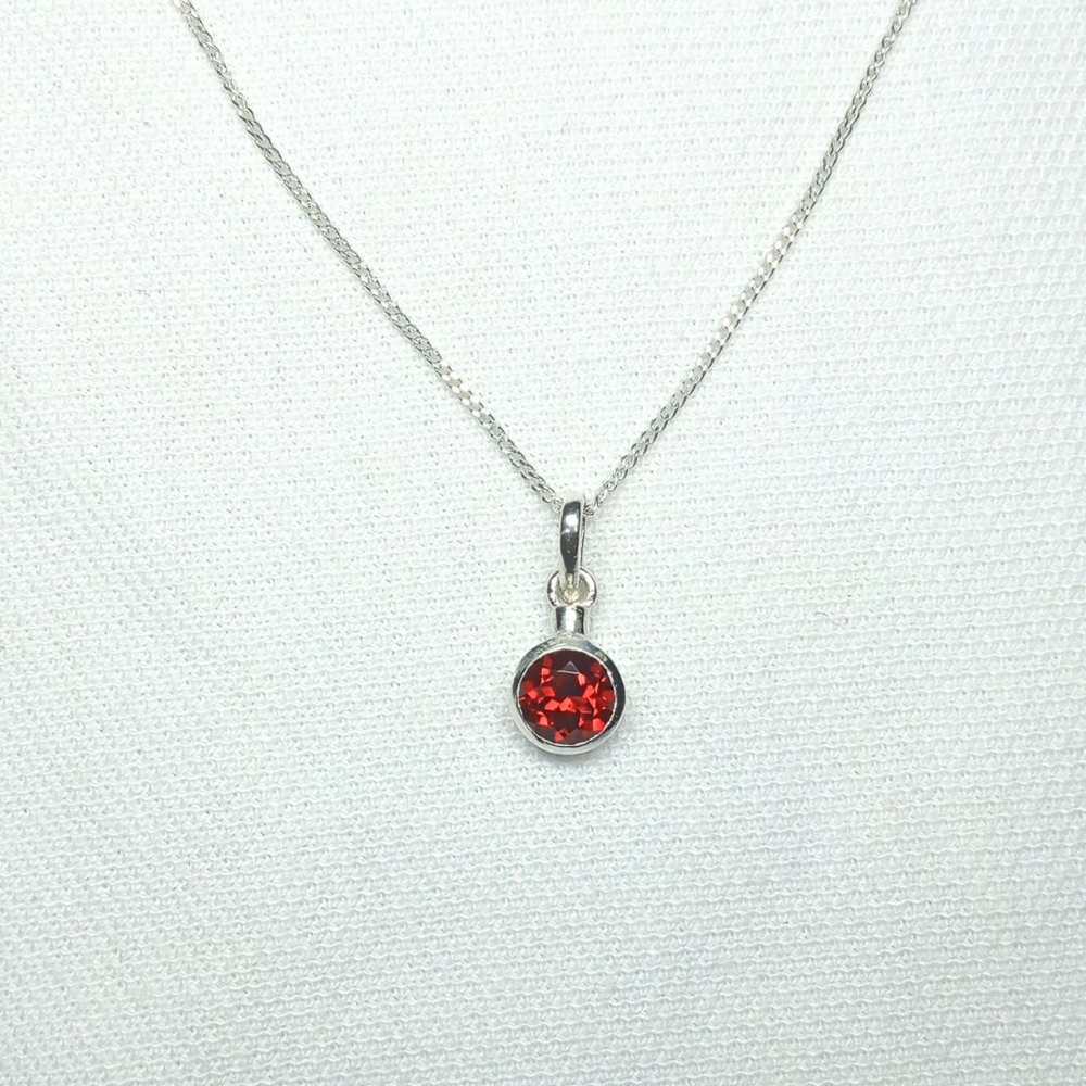 Natural Garnet Silver Pendant Round Shape